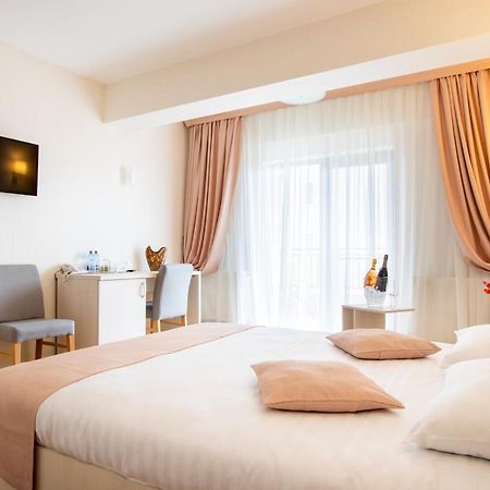 Hotel Bulevard Râmnicu Vâlcea Eksteriør billede