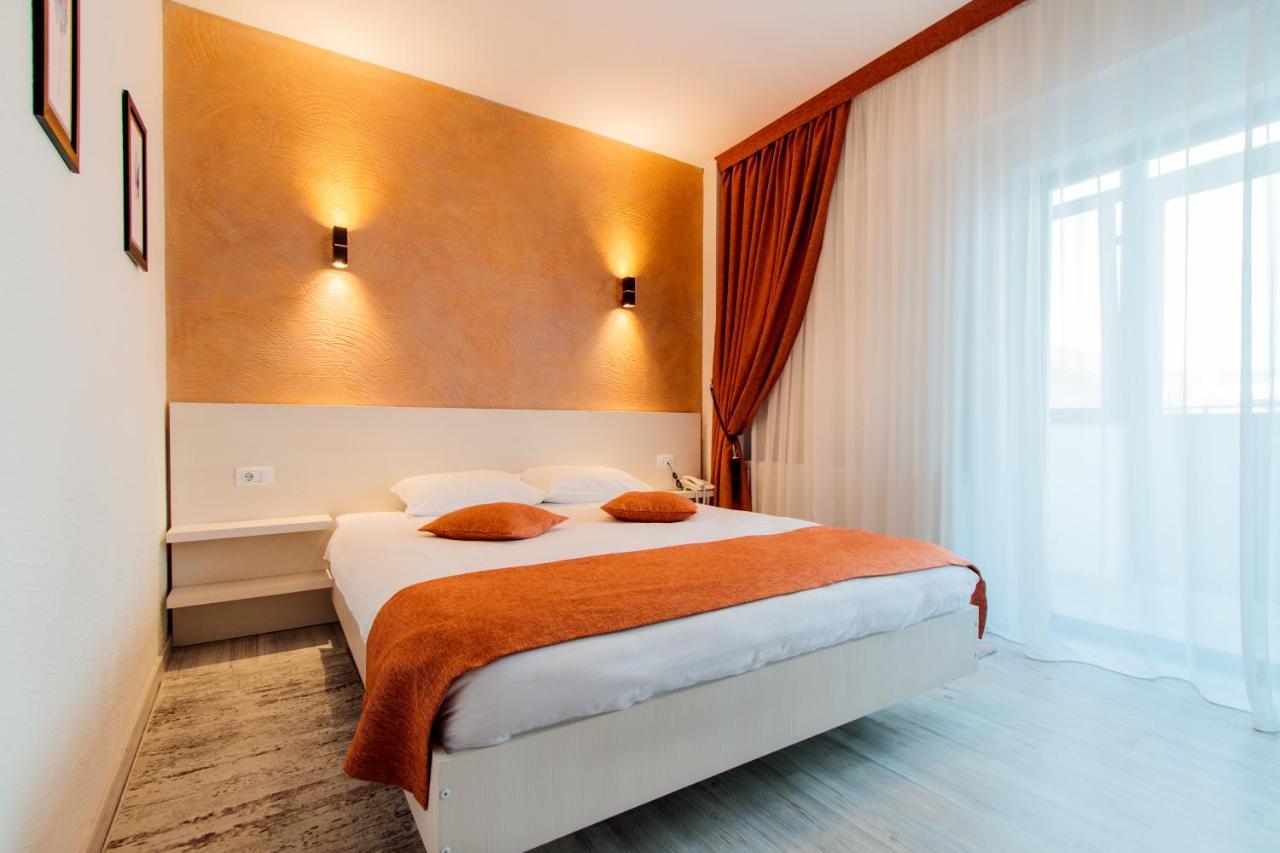 Hotel Bulevard Râmnicu Vâlcea Eksteriør billede