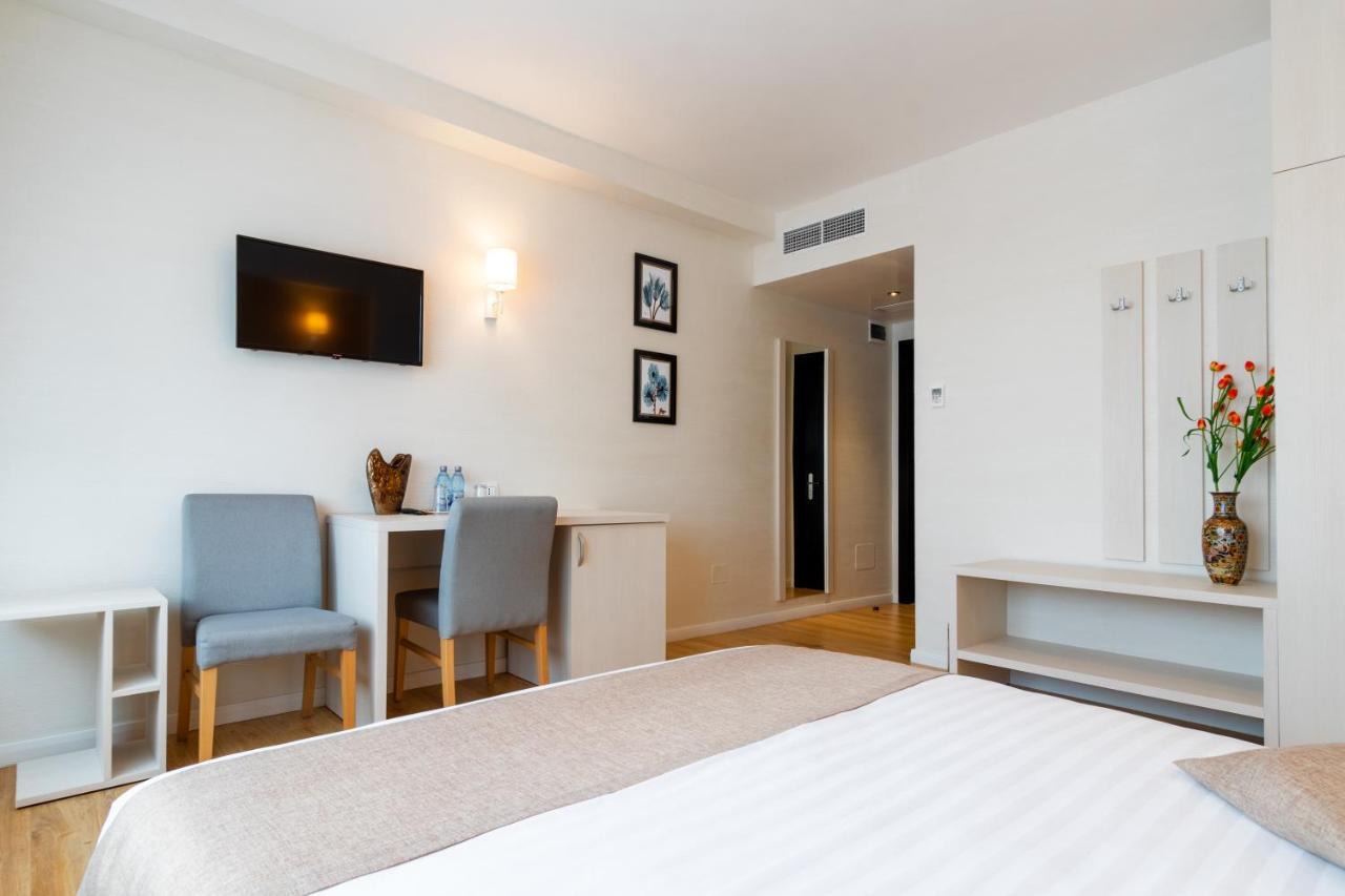 Hotel Bulevard Râmnicu Vâlcea Eksteriør billede