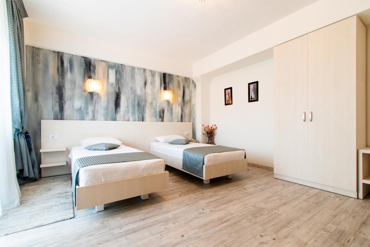 Hotel Bulevard Râmnicu Vâlcea Eksteriør billede