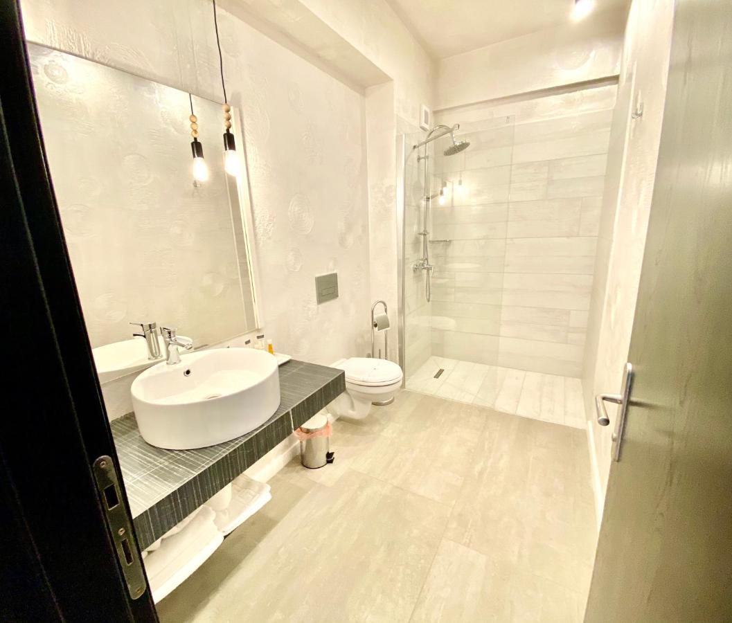 Hotel Bulevard Râmnicu Vâlcea Eksteriør billede